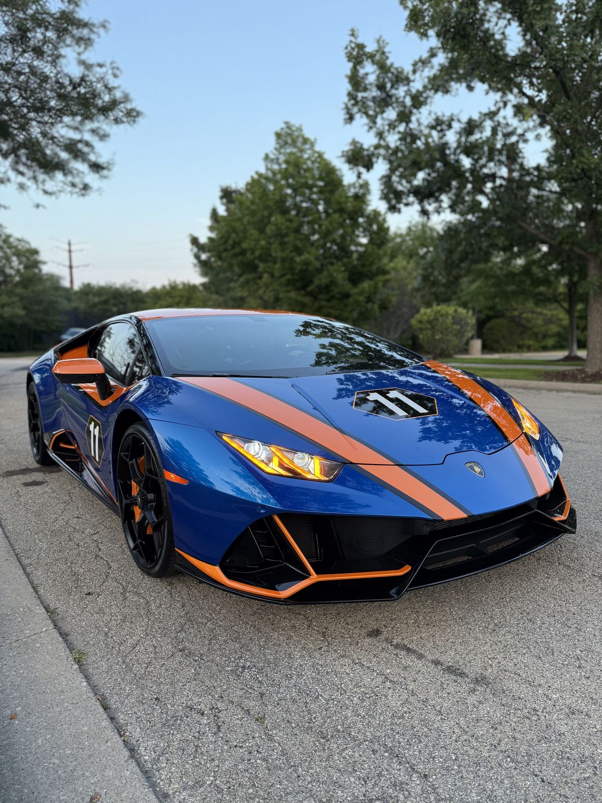 Blue Lamborghini Huracan EVO with racing livery